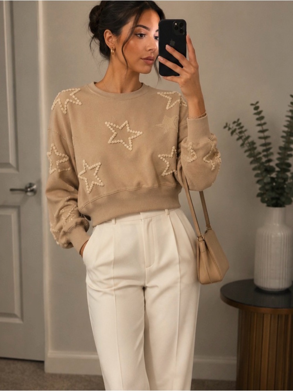 Olive & Oak Beige Star Appliqué Cropped Crew Sweater